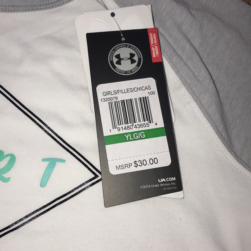 NWT Under armor three-quarter sleeve top - Picture 2 of 3